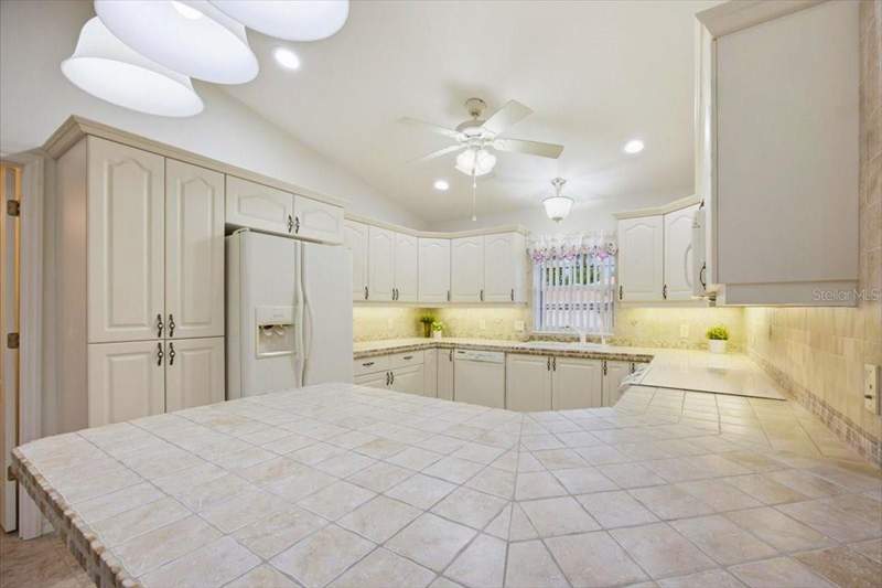 3 bedroom Single Family Residence at 477 Sweetwater Way, Sweetwater Golf & Tennis Club Add 02, Haines City — photo 4