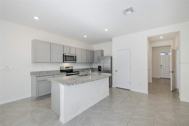 3 bedroom Townhouse at 11166 Crescent Deer Drive, Angeline Ph 3B-1, Land O Lakes — photo 4