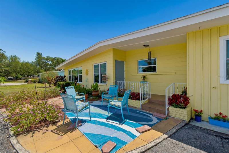 3 bedroom Single Family Residence at 2110 Fairway Avenue, Lakewood Estates Sub Of Tr 14, St Petersburg — photo 2