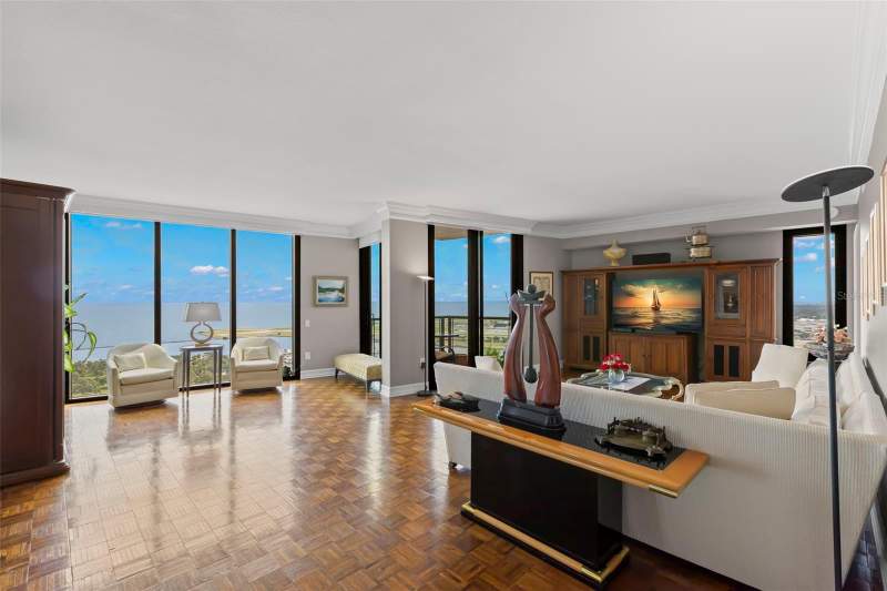 2 bedroom Condominium at 1 Beach Drive #2206, Bayfront Tower Condo, St Petersburg — photo 4