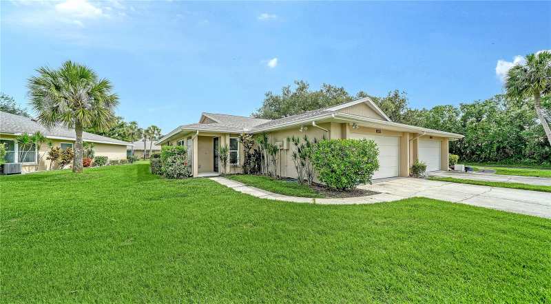 2 bedroom Villa at 5689 Evergreen Drive #18, Center Gate Village 4, Sarasota — photo 1