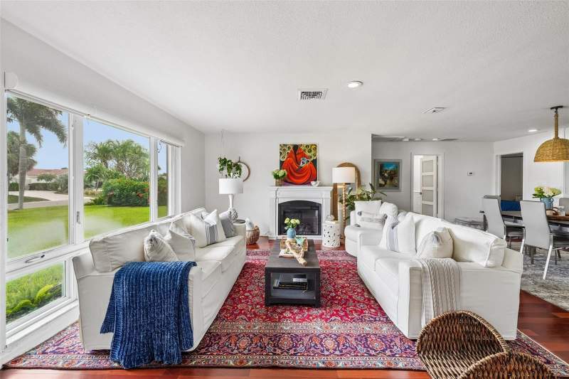 4 bedroom Single Family Residence at 4379 44th Street, Broadwater Unit 2 Blk P, St Petersburg — photo 5