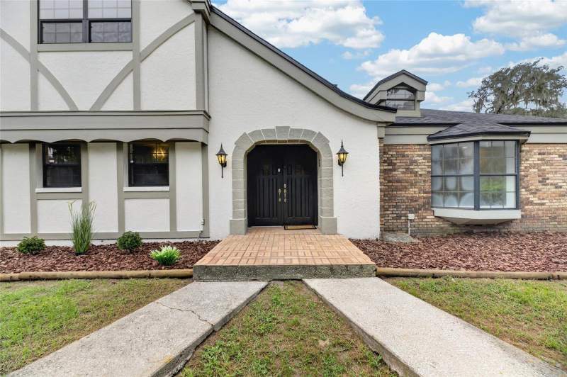 4 bedroom Single Family Residence at 12603 Lake Hills Drive, Shadow Run Unit 2, Riverview — photo 5