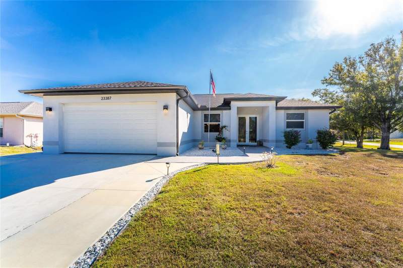 3 bedroom Single Family Residence at 23387 Cedarton Avenue, Port Charlotte Sec 013, Punta Gorda — photo 2