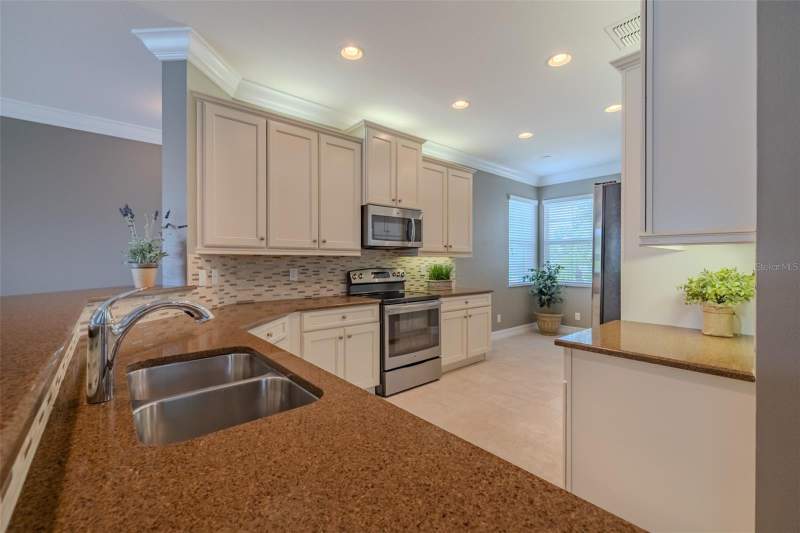 2 bedroom Villa at 4919 Marble Springs Circle, Valencia Lakes Tr N, Wimauma — photo 2