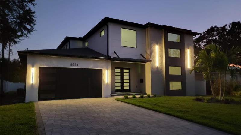 4 bedroom Single Family Residence at 6524 6th Avenue, Eagle Crest, St Petersburg — photo 2