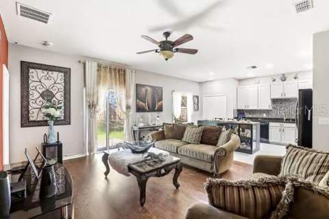 2825 Running Brook Circle, Kissimmee FL - photo 11 of 34
