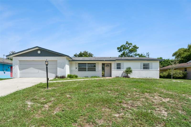 2 bedroom Single Family Residence at 1679 E Apache Circle, Deltona Lakes Unit 3, Deltona — photo 2