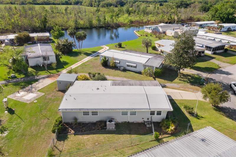2 bedroom Mobile Home at 2621 Carpenter Place, Leesburg Coachwood Colony Third Add, Leesburg — photo 3