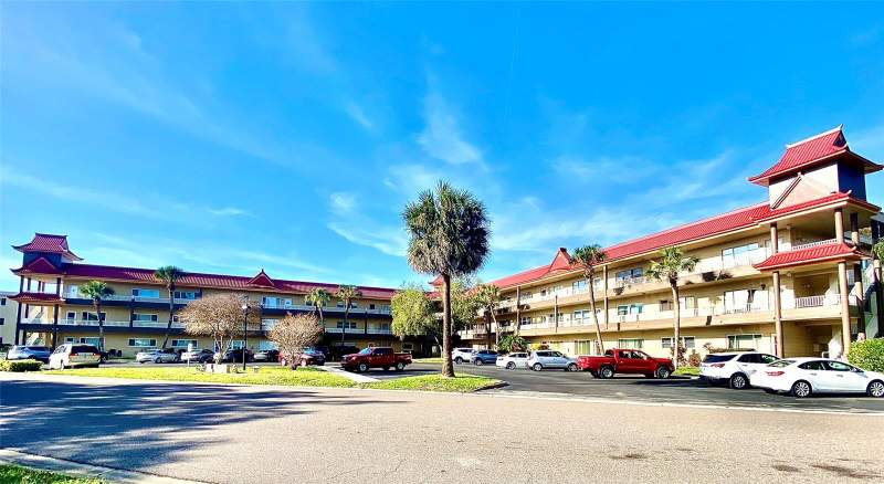 2 bedroom Condominium at 2402 ECUADORIAN WAY #18, ON TOP OF THE WORLD, CLEARWATER — photo 1