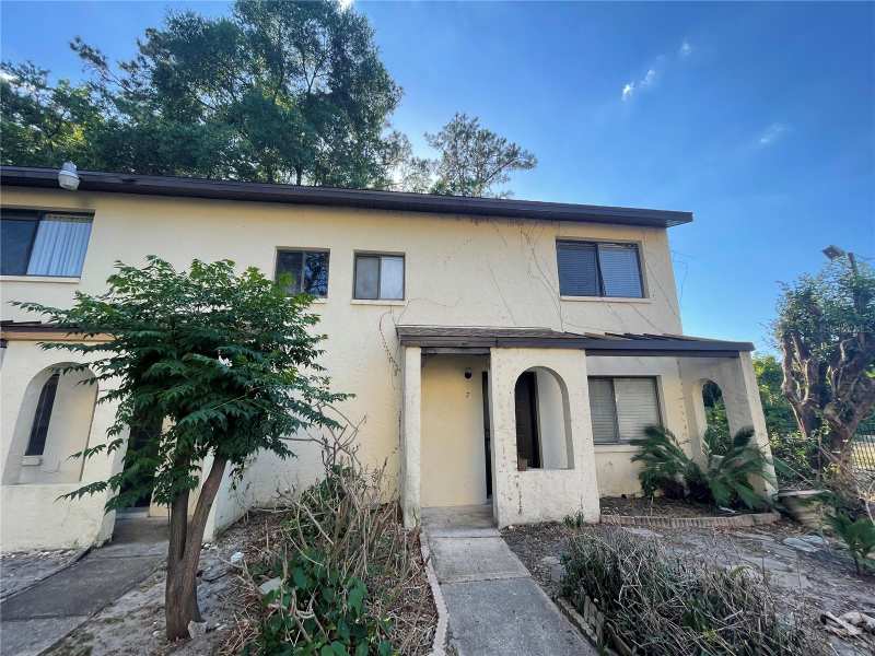 3 bedroom Condominium at 2735 SW 35 Place #1607, Casablanca West, Gainesville — photo 1