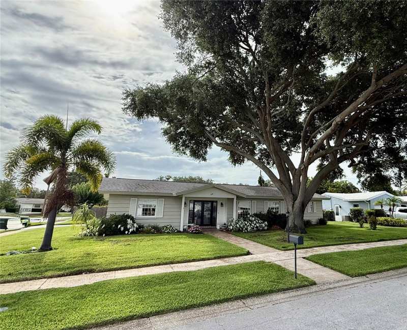 2 bedroom Single Family Residence at 1853 Paradise Lane, Midway Acres, Clearwater — photo 1