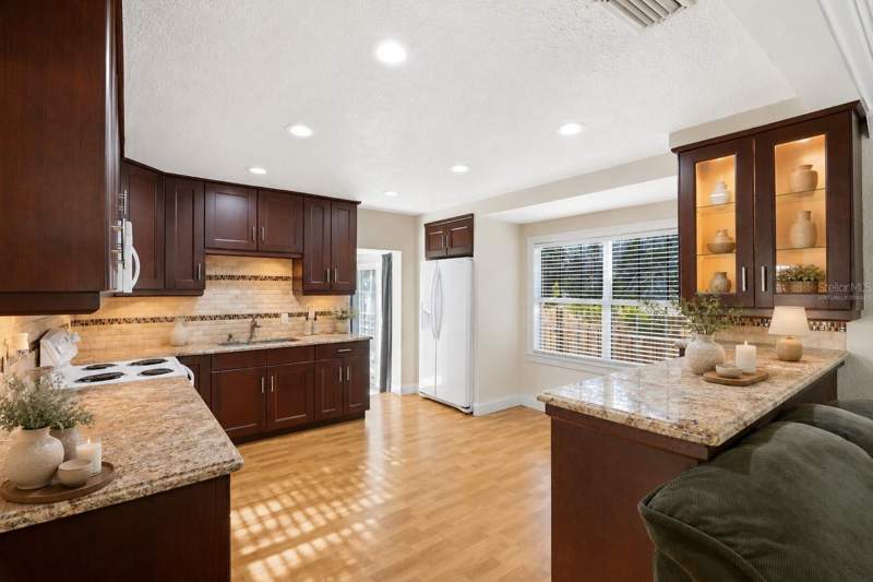 3 bedroom Single Family Residence at 3620 Burlington Avenue, Powers Central Park Sub, St Petersburg — photo 3