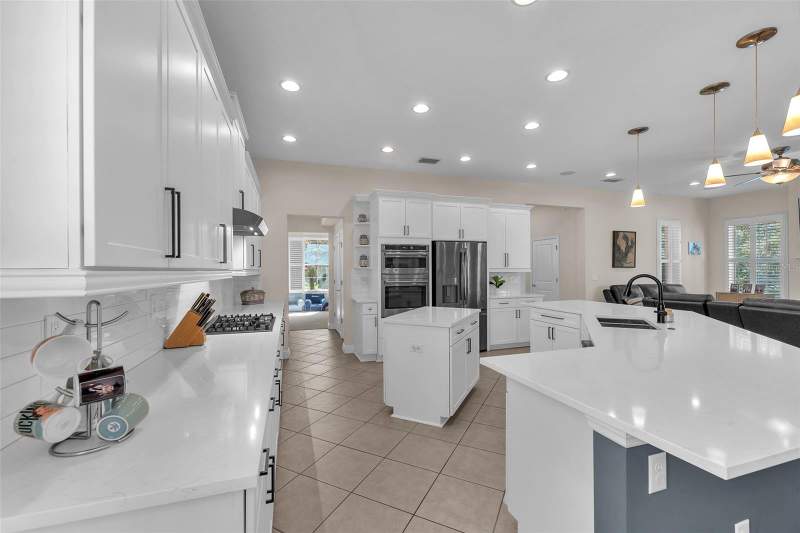 4 bedroom Single Family Residence at 6207 BLEEKER STREET, WINTHROP VILLAGE PH ONE-B, RIVERVIEW — photo 4