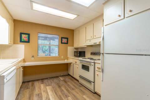508 W Plantation Boulevard, Lake Mary FL - photo 10 of 57