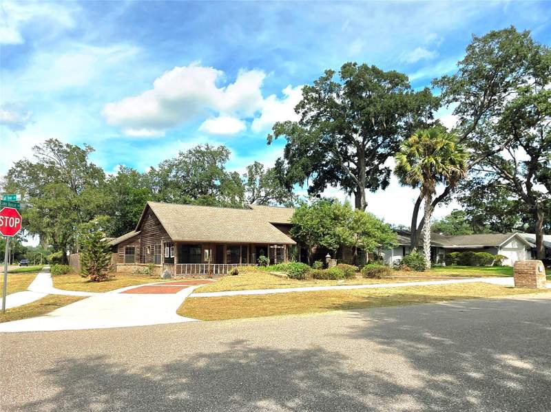 4 bedroom Single Family Residence at 4231 Tall Tree Drive, Lake Bosse Oaks, Orlando — photo 2