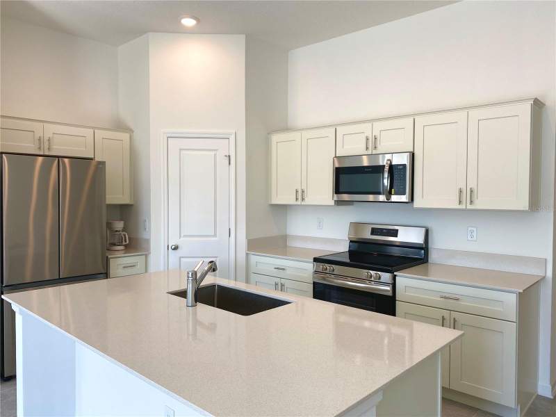 3 bedroom Single Family Residence at 4776 Cloister Street, Westview Pod B Neighborhood 2A & 2B Ph 1, Kissimmee — photo 3