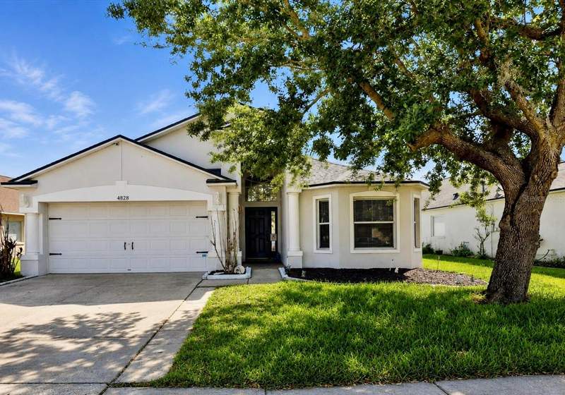 4828 WESSEX WAY home for sale in Grand Oaks