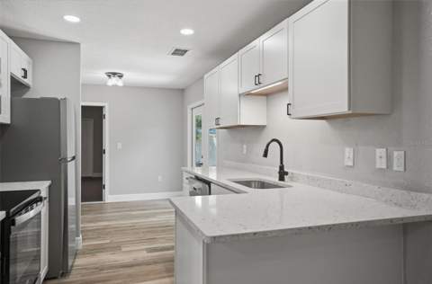 7407 Dundee Way, Weeki Wachee FL - photo 11 of 31
