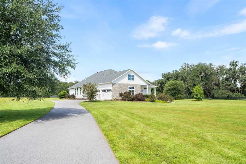 5 bedroom Single Family Residence at 10630 NW 153rd Terrace, Red Oak Estates, Alachua — photo 1