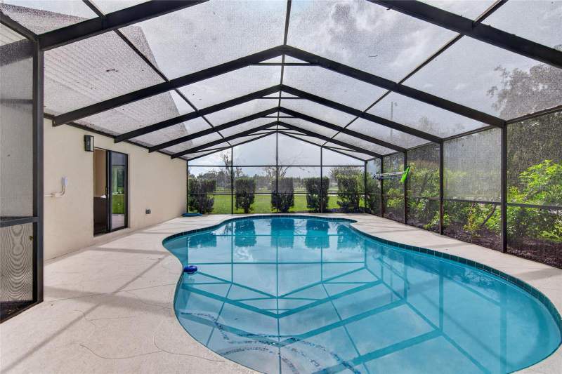 4 bedroom Single Family Residence at 1043 Bucksaw Place, Hidden Oak Estates, Longwood — photo 2