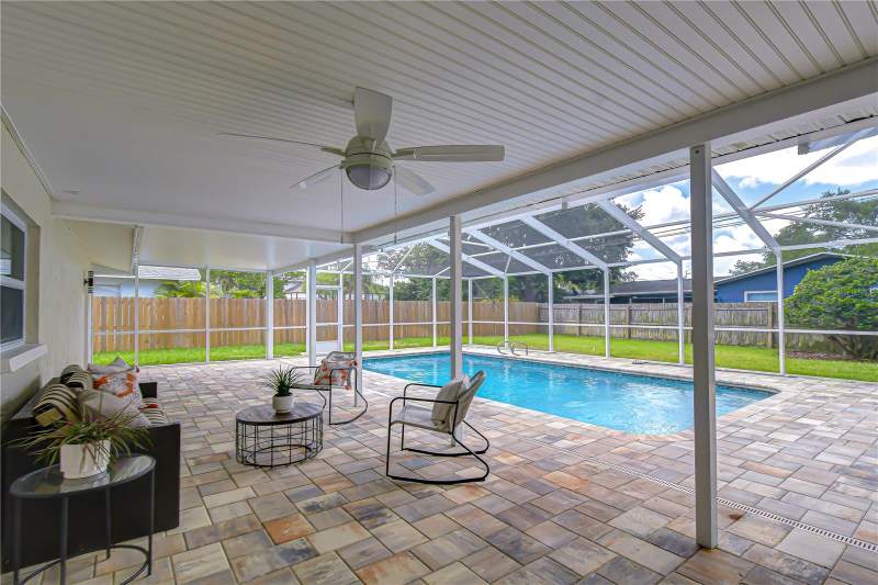 4 bedroom Single Family Residence at 2167 Lakeview Road, Oak Grove Estate Add, Clearwater — photo 3