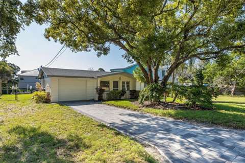 3318 Pineview Drive, waterfront for sale in Holiday