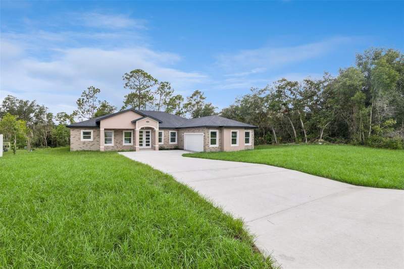 4 bedroom Single Family Residence at 2043 Watersedge Drive, Crystal Lake Estates, Deltona — photo 2