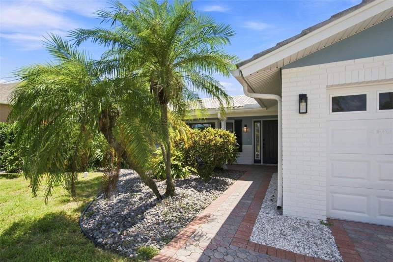 3 bedroom Single Family Residence at 11900 7th Street, Capri Isle, Treasure Island — photo 4