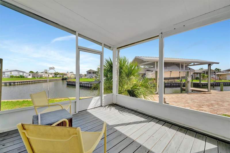 2 bedroom Mobile Home at 162 S Saint Thomas Circle, Caribbean Isles Residential Co, Apollo Beach — photo 5
