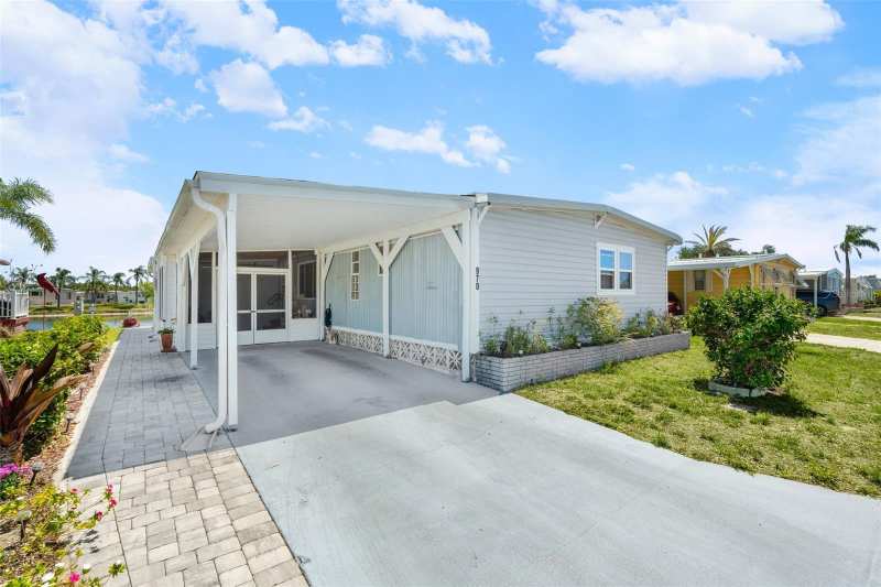 2 bedroom Manufactured Home at 970 Jolanda Circle, Venice Isle, Venice — photo 1
