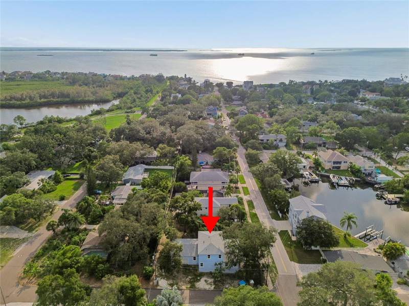 4 bedroom Single Family Residence at 383 Georgia Avenue, Seaside Assembly, Crystal Beach — photo 2