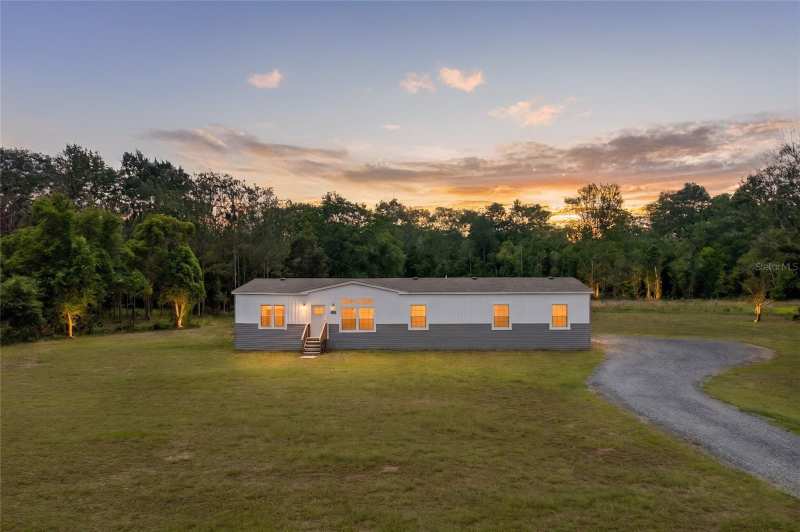 4 bedroom Manufactured Home at 2362 NE County Road 1469, Hawthorne, Hawthorne — photo 1