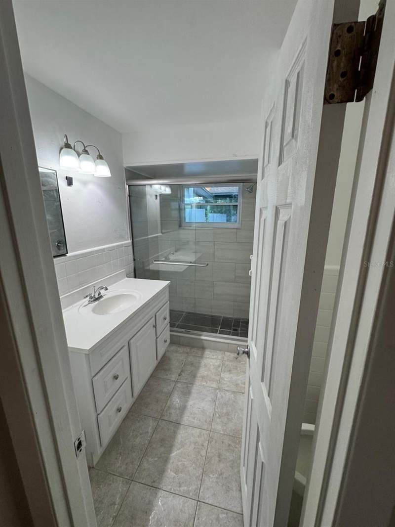 6 bedroom Single Family Residence at 2211 Sunny View Dr, Sunny Slopes, Oviedo — photo 5