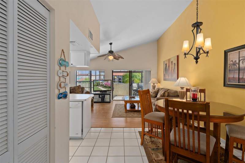 2 bedroom Condominium at 2571 Cyprus Drive #1-201, Lake Tarpon Villas Condo, Palm Harbor — photo 5