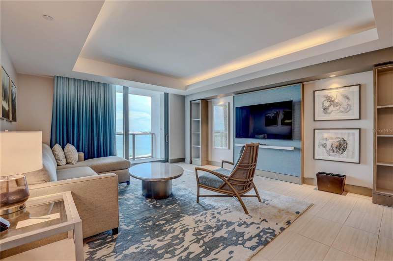 1 bedroom Condo - Hotel at 691 S Gulfview Boulevard #1608, Enchantment Clearwater Beach Hotel Condominium, Clearwater Beach — photo 3