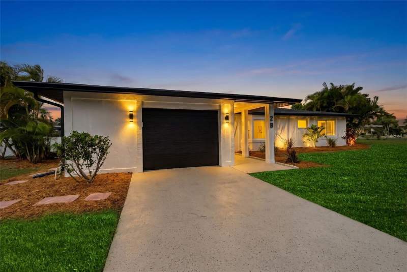 2 bedroom Single Family Residence at 28 Golfview Road, Rotonda West Oakland Hills, Rotonda West — photo 5