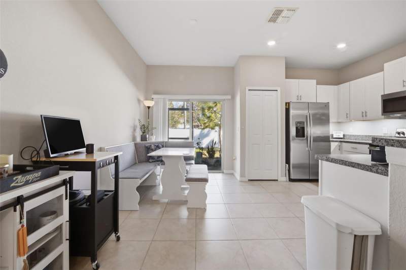 3 bedroom Townhouse at 4459 Globe Thistle Drive, Touchstone, Tampa — photo 2