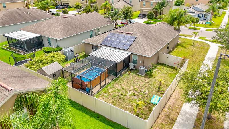 3 bedroom Single Family Residence at 102 Cascade Bend Drive, Riverbend West Ph 2, Ruskin — photo 3