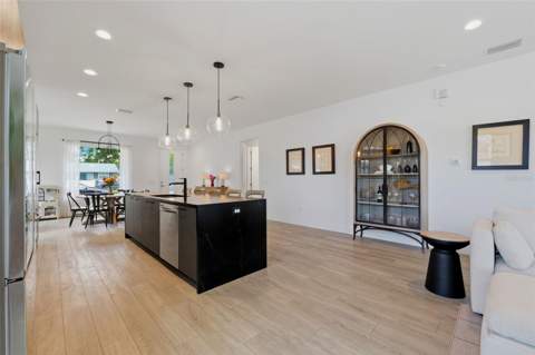 5160 Dartmouth Avenue, St Petersburg FL - photo 18 of 59