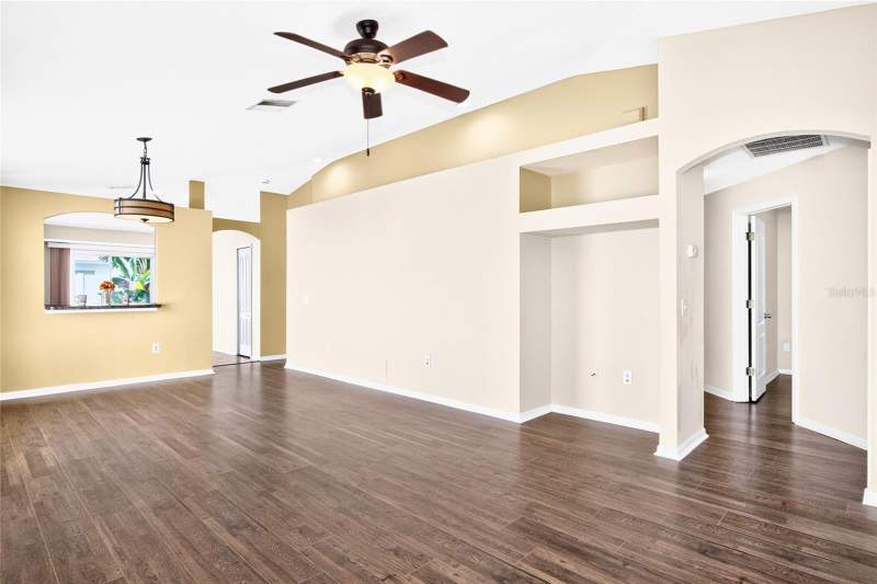 3 bedroom Single Family Residence at 12629 Evington Point Drive, Panther Trace Ph 2A-2 Unit, Riverview — photo 5