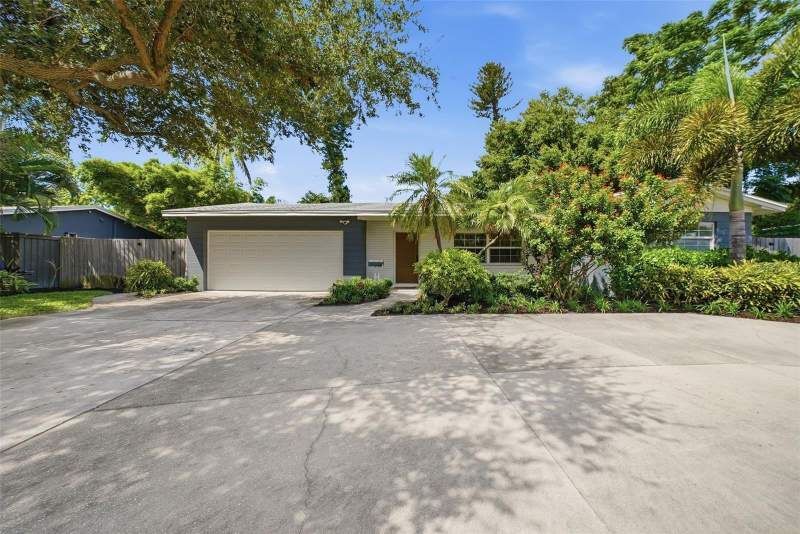 3 bedroom Single Family Residence at 6675 Colony Drive, Bay Colony Estates, St Petersburg — photo 4