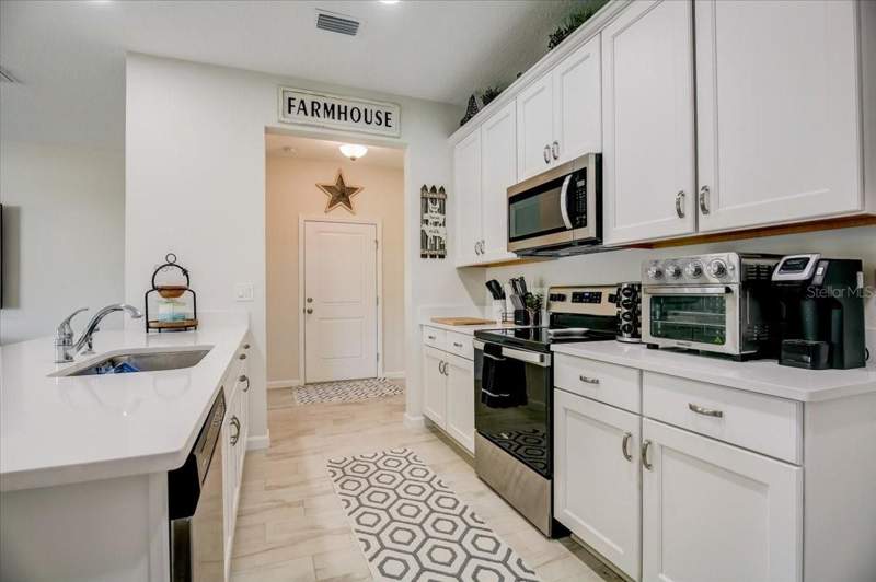 4 bedroom Townhouse at 10916 Quickwater Court, Calusa Crk, Riverview — photo 5