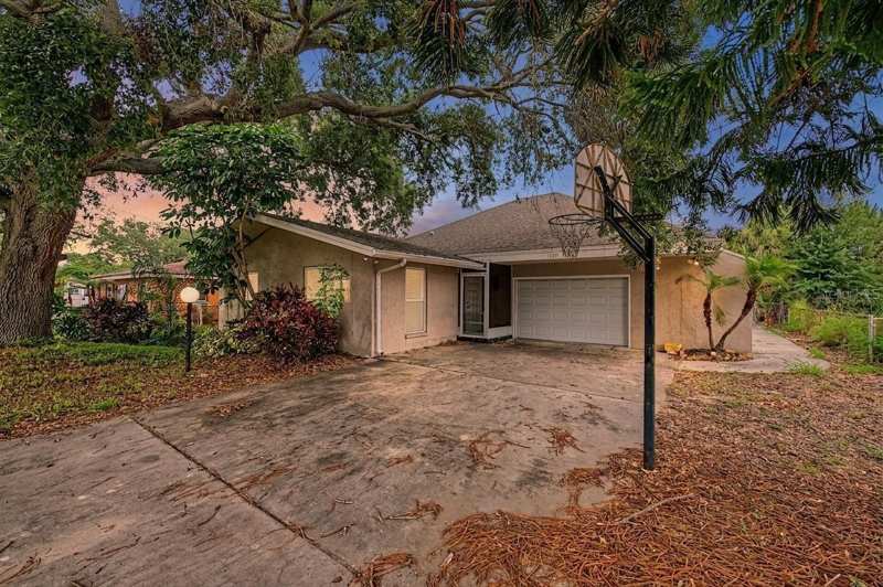 4 bedroom Single Family Residence at 1647 Summerdale Drive, Summerdale Sub, Clearwater — photo 1