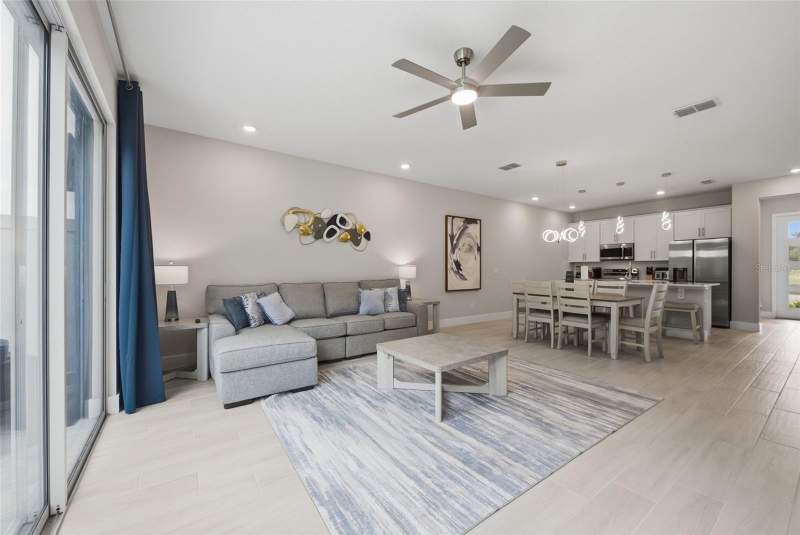3 bedroom Townhouse at 1224 Royal View Terrace, Spectrum At Reunion Ph 2, Kissimmee — photo 2