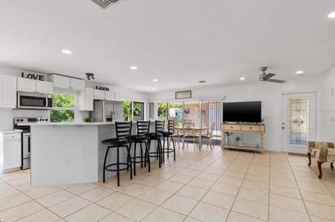 18579 Robinson Avenue, Port Charlotte FL - photo 6 of 6