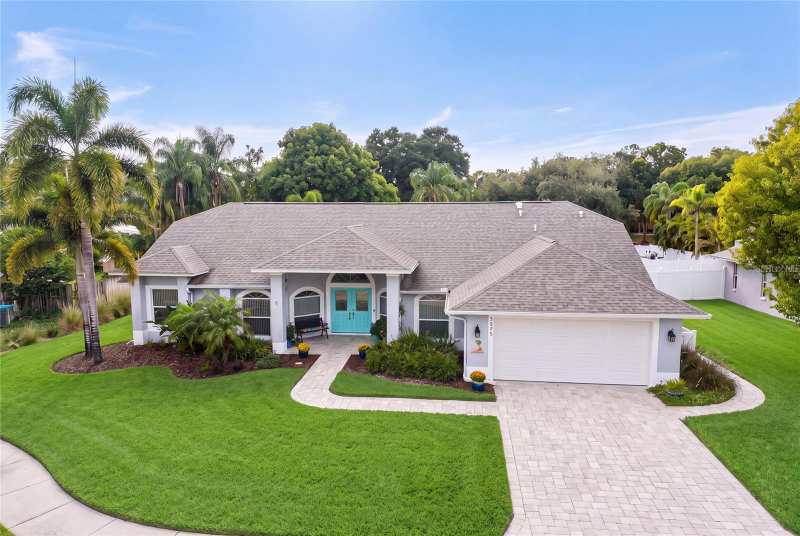 4 bedroom Single Family Residence at 2972 Glenpark Road, Eniswood-Unit Ii-B, Palm Harbor — photo 1