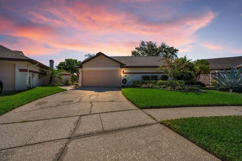 3 bedroom Single Family Residence at 6923 Silvermill Drive, Bayport West Ph I, Tampa — photo 2