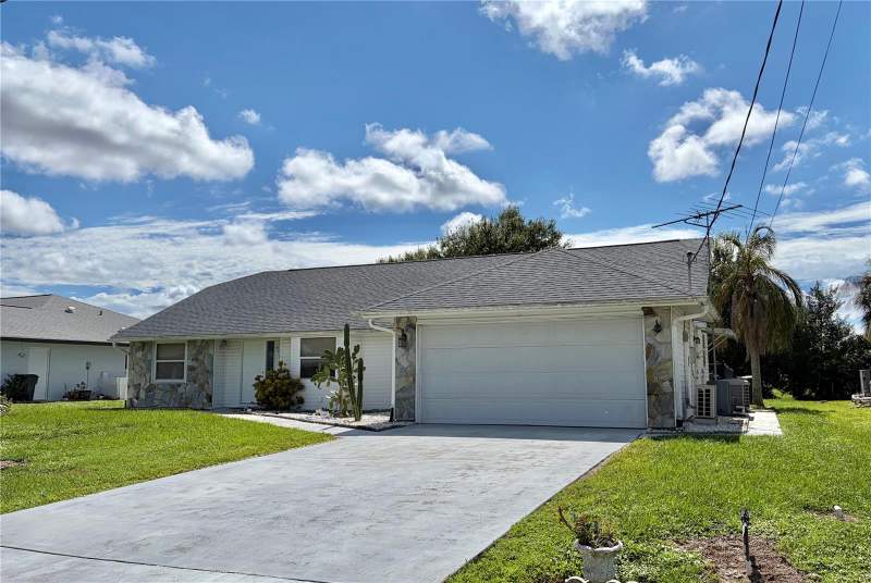 3 bedroom Single Family Residence at 8123 Bessemer Avenue, Port Charlotte Sub 37, North Port — photo 2