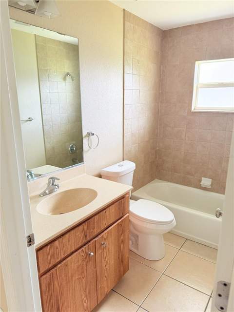 563 Verona Street, Port Charlotte FL - photo 8 of 13